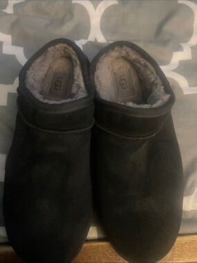 UGG Black Suede Slip-On Shearling